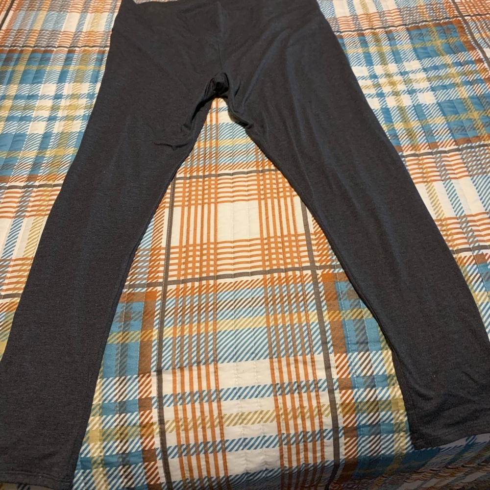 NWOT a.n.a Leggings